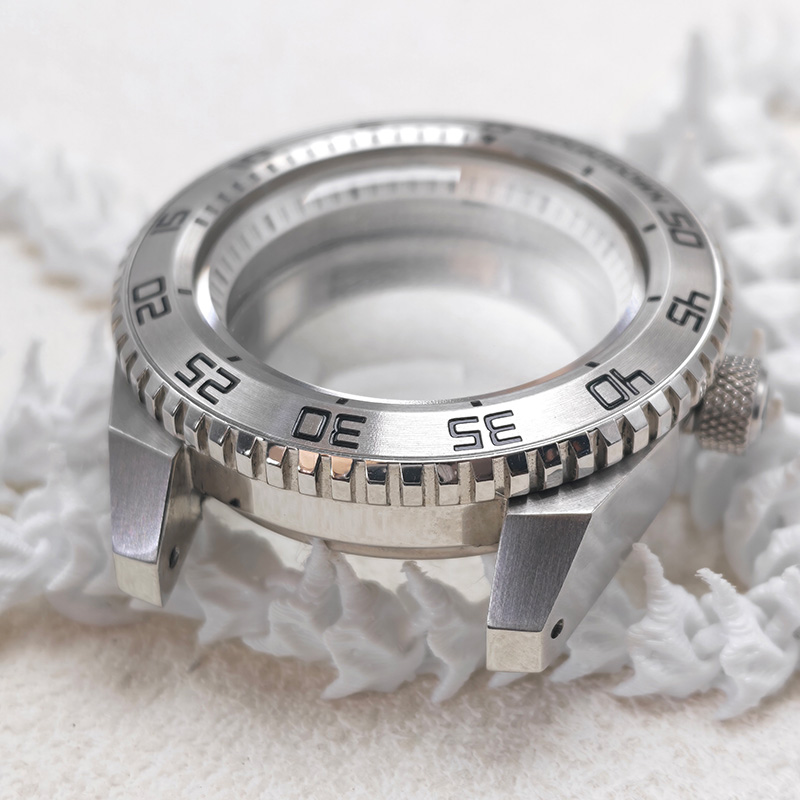 Mod King Samurai 44mm ウォッチケース。 - Citizen Watch Tsuyosa のレビューと価格