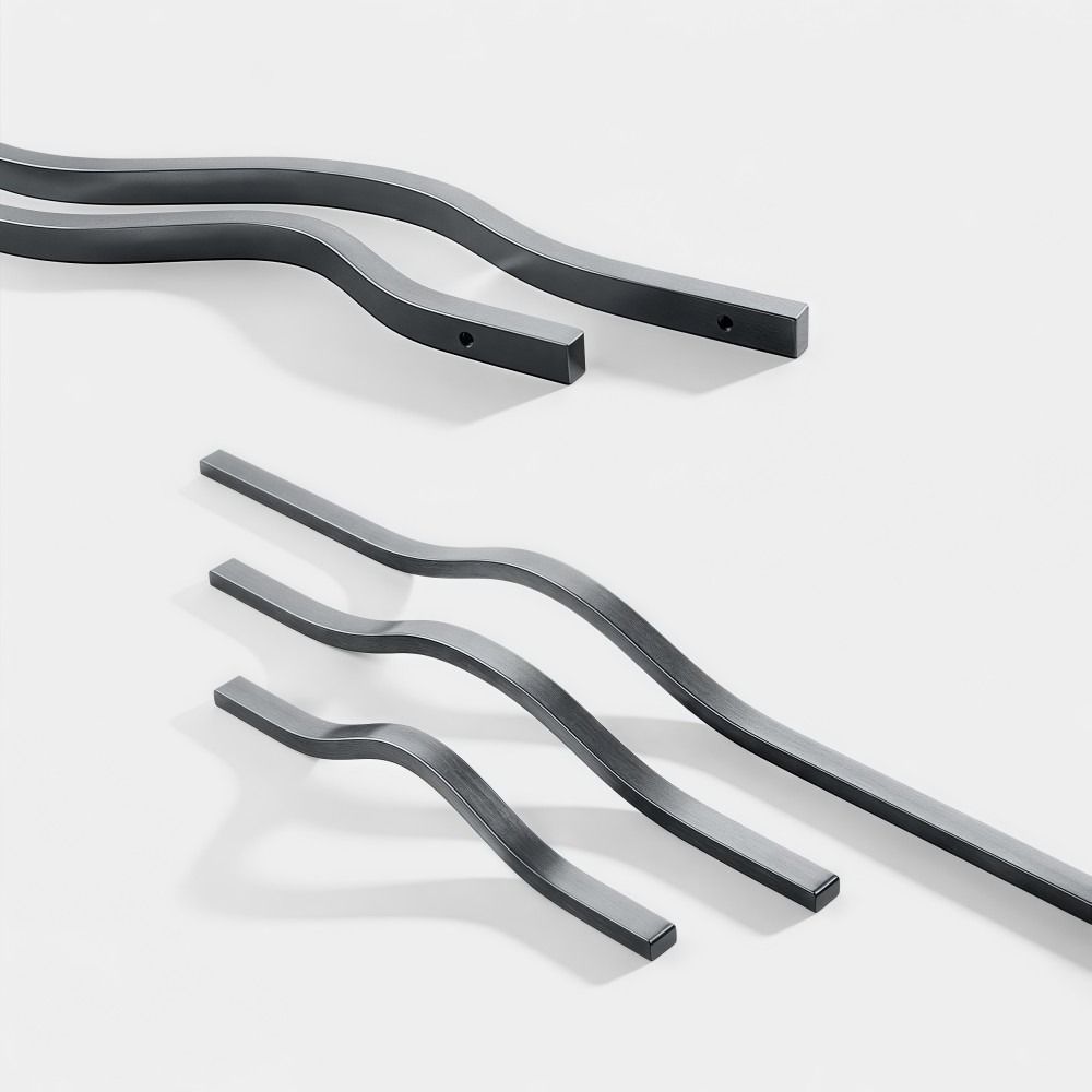 アルミ合金製キャビネットプルハンドル、複数サイズ展開、ブラッ - Curved Spring Bar のレビューと価格